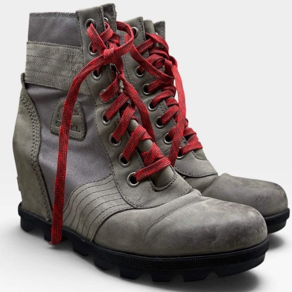 Sorel Lexie Wedge Boots Womens 9 NL3046-051 Waterproof Gray Red Laces